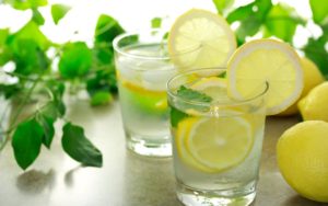 Польза лимонной воды при кето-диете