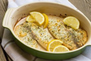 кето-диета - меню с запеченной рыбой с лимоном